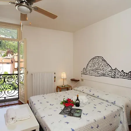 דירה Sleeps 4