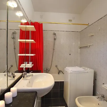 Sleeps 4 *